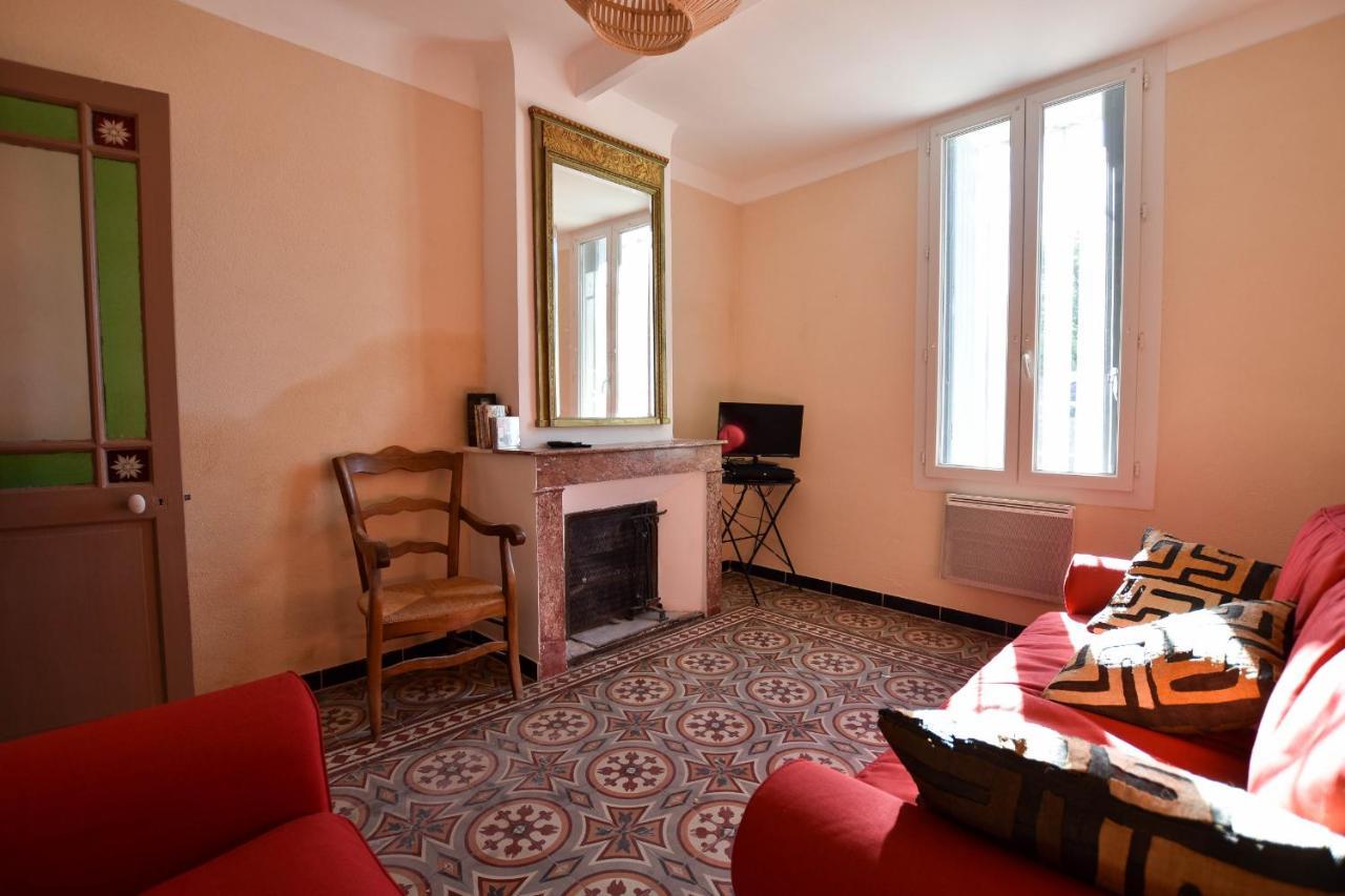 Micoulet, Parking - Clim Villa Arles Exterior photo